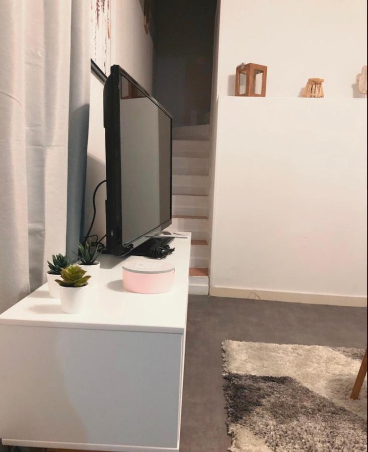 Maison Cosy Et Paisible Au Coeur De Beauvais Bagian luar foto